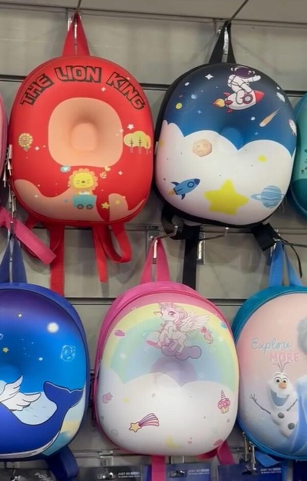 Donut shaped school bag - Image 2